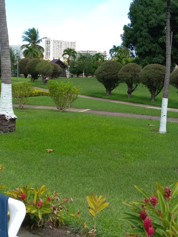 Towers By The Beach Ocho Rios Bagian luar foto